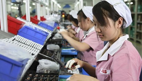 職場陷阱 中介承諾月薪5000包吃住，打工妹月底領(lǐng)薪愣在當場